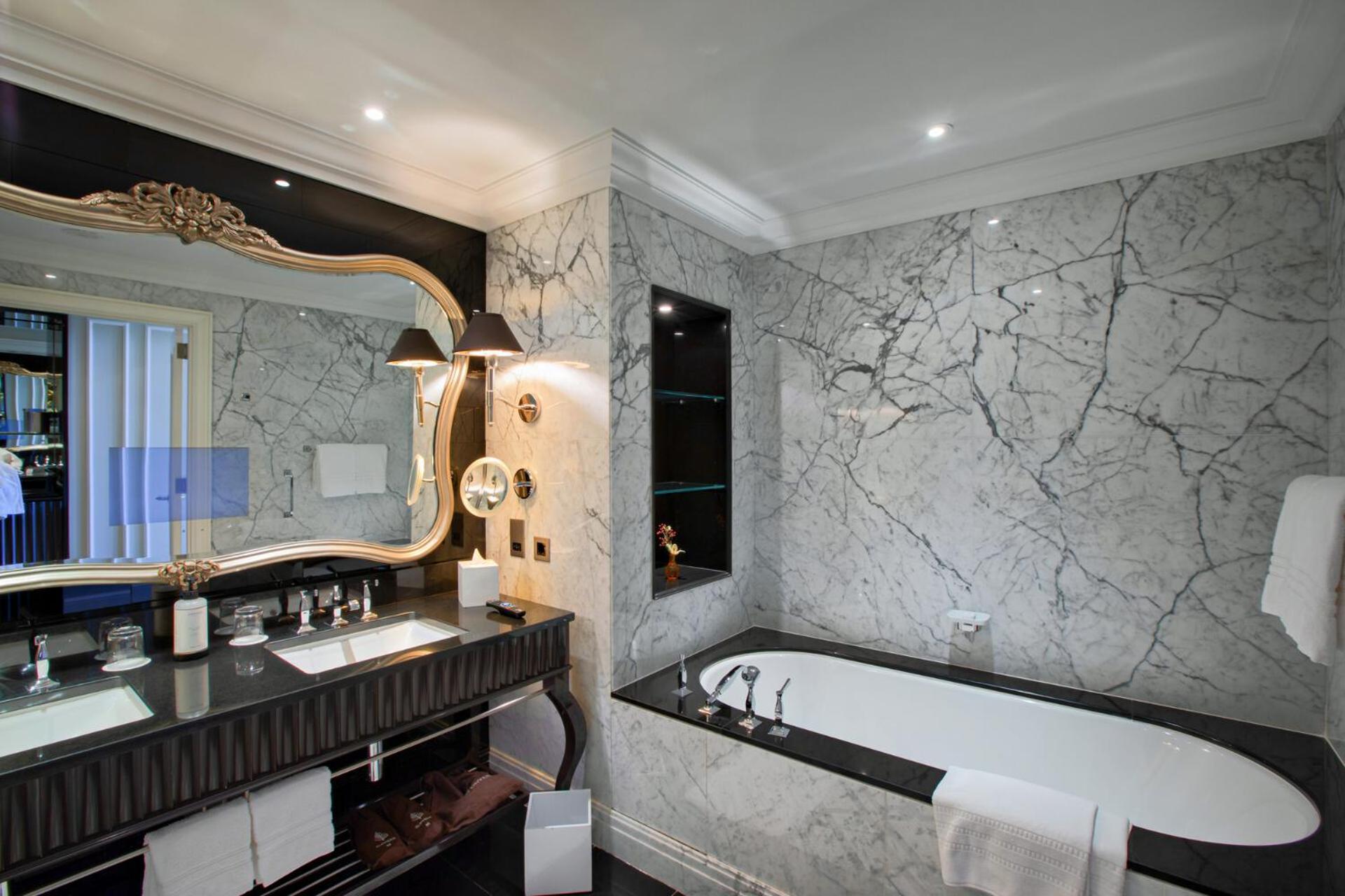 فندق فور سيزونز 5*